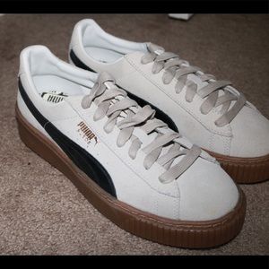 Suede puma shoes 8.5